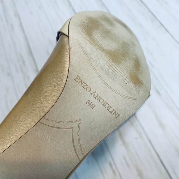 Enzo Angiolini Ruffled Peep Toe Gold Heels - Picture 14 of 15